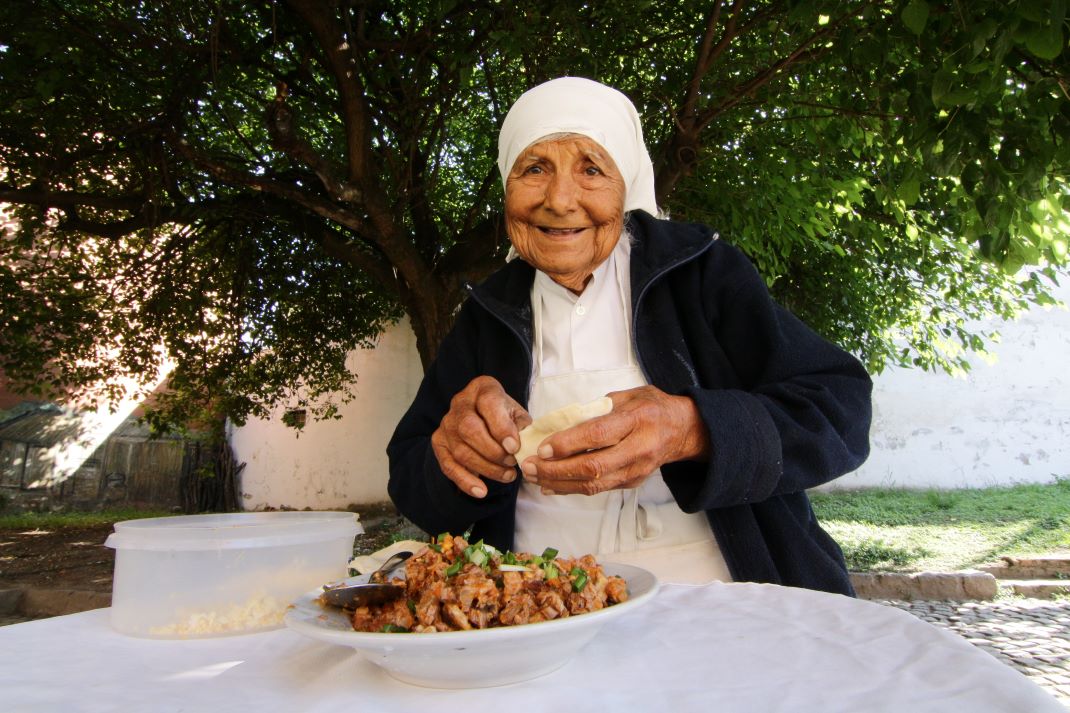 Doña Sarita, la eterna Campeona de la Empanada de Tucumán